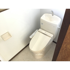 ゆったりとした空間のトイレです