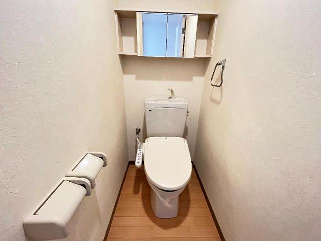 加古川市野口町坂元北２丁目の賃貸マンションのトイレ|シャワー付トイレ