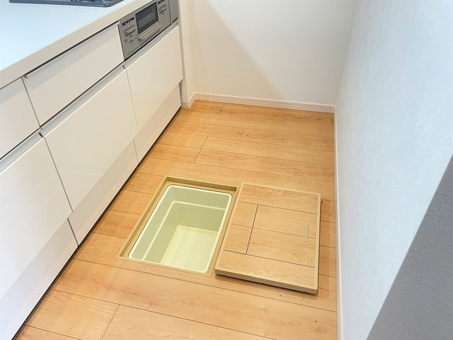 ロアジール下北沢　Ｂ棟の収納