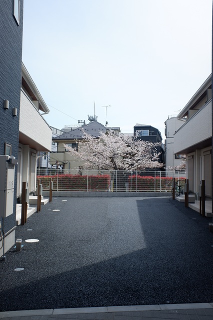 ロアジール下北沢　Ｂ棟の外観
