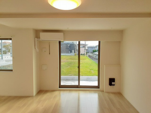 こちらの居間で趣味の時間をお楽しみください