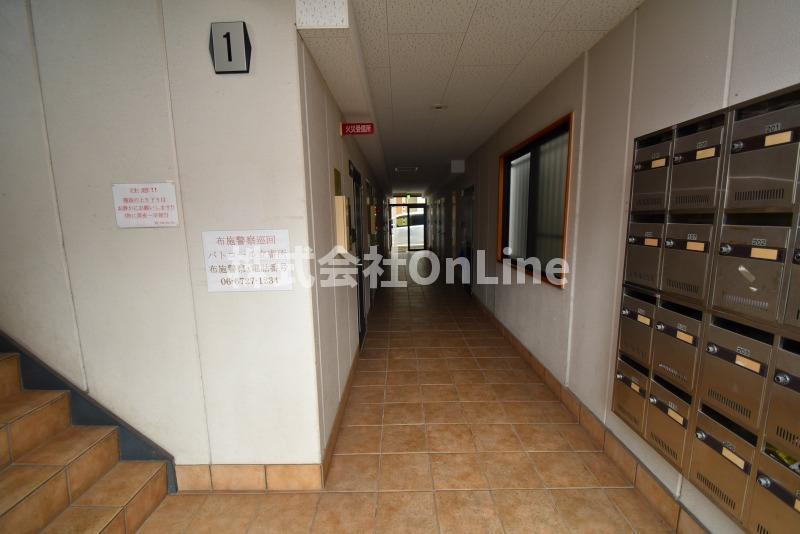 東大阪市大蓮東１丁目の賃貸マンションのロビー