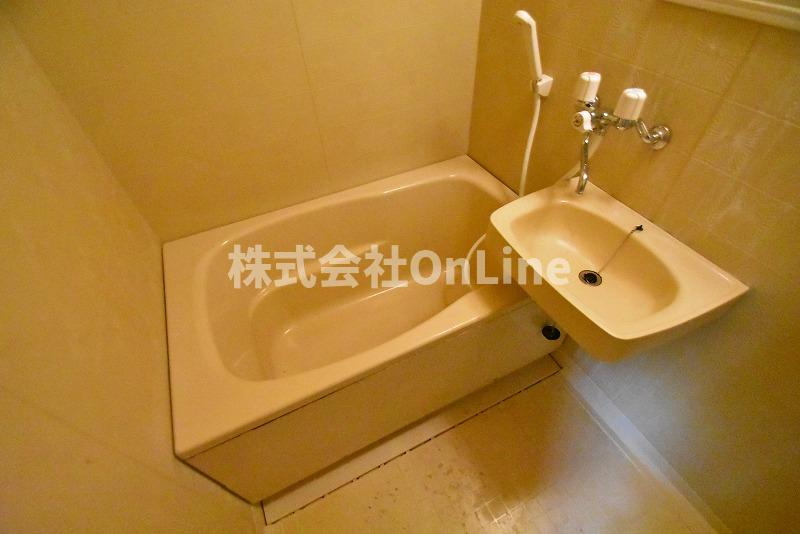 東大阪市大蓮東１丁目の賃貸マンションの浴室