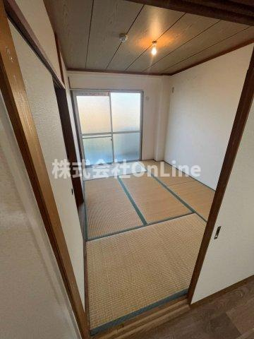 東大阪市若江西新町１丁目の賃貸マンションの和室