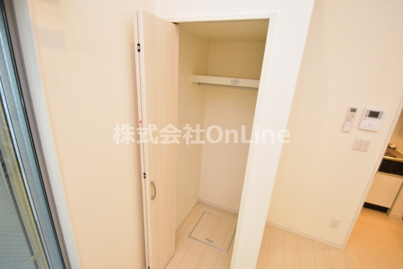 東大阪市小若江１丁目のアパートの収納