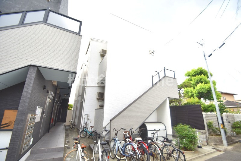 東大阪市小若江１丁目のアパートの外観