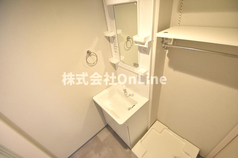 東大阪市大蓮北４丁目のアパートの独立洗面台
