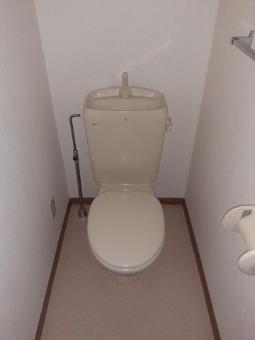 清潔感のあるトイレです
