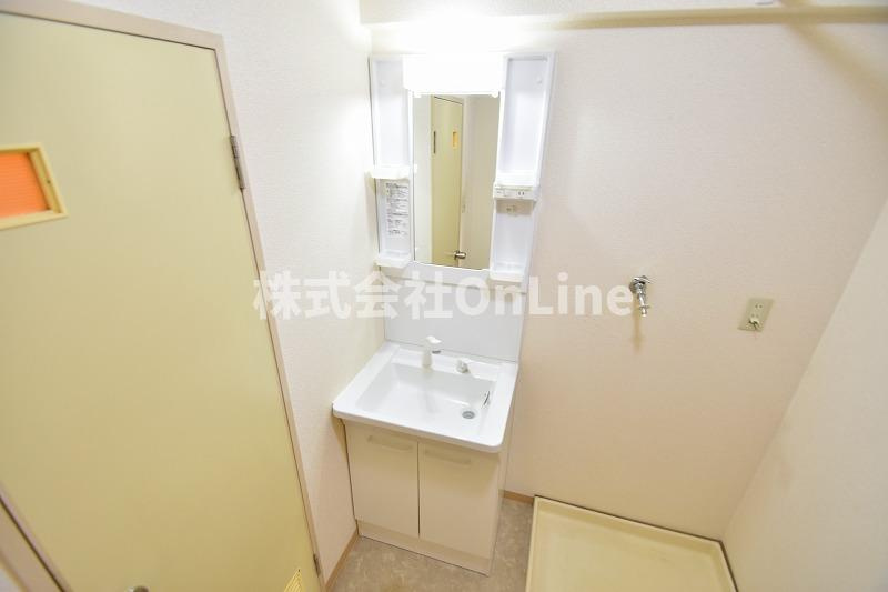 東大阪市御厨東２丁目の賃貸マンションの独立洗面台