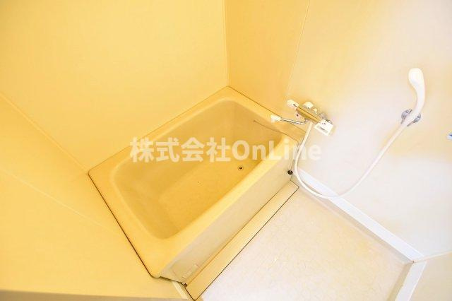 東大阪市御厨東２丁目の賃貸マンションの浴室