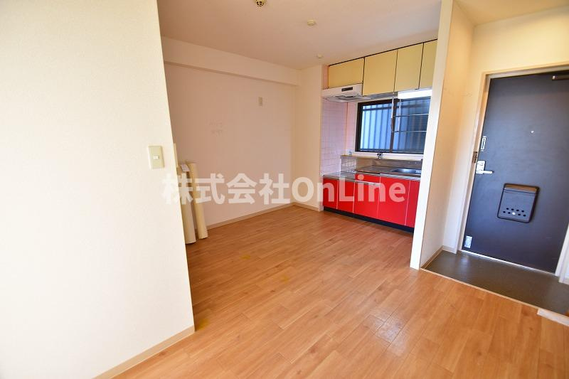 東大阪市御厨東２丁目の賃貸マンションの内装