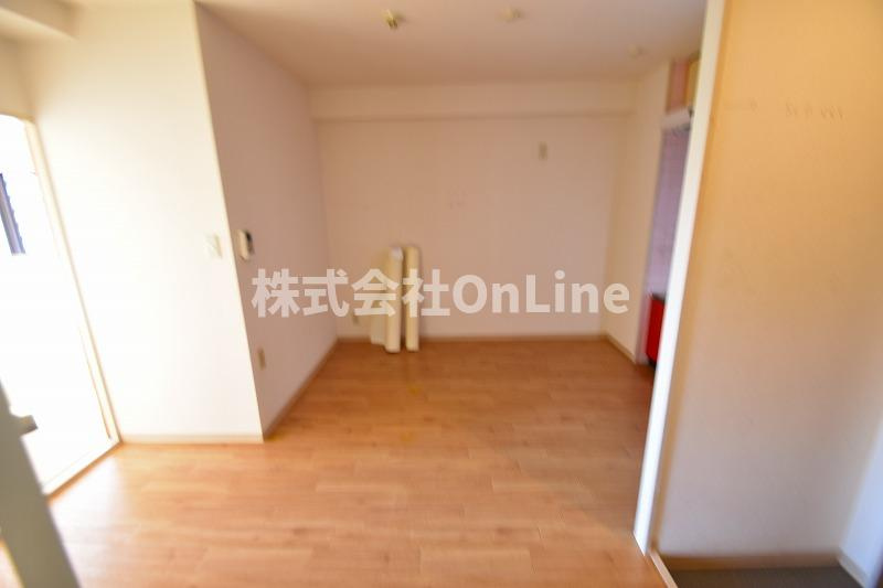 東大阪市御厨東２丁目の賃貸マンションの居間・リビング