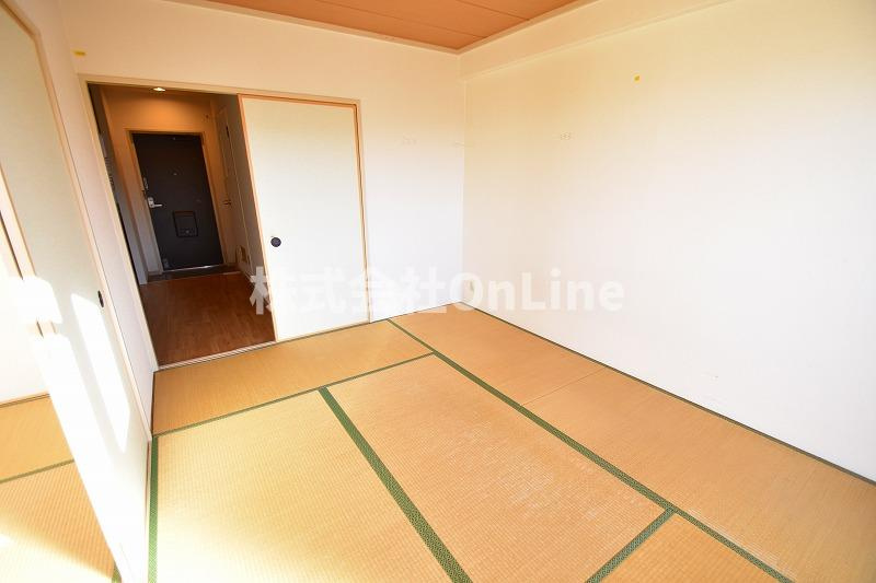 東大阪市御厨東２丁目の賃貸マンションの内装
