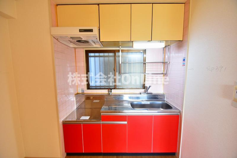 東大阪市御厨東２丁目の賃貸マンションのキッチン