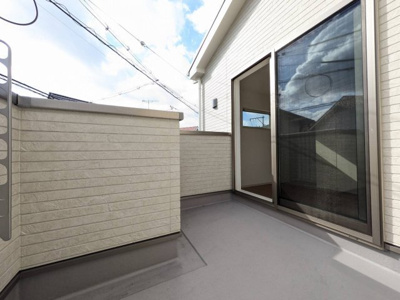 【バルコニー】 | 【川内2丁目】LDK20帖＆小屋裏収納付きオール電化住宅