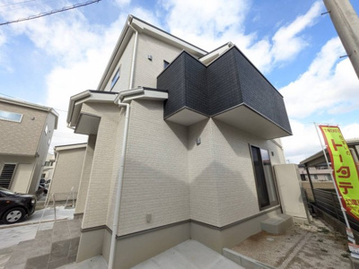 【外観】 | 【川内2丁目】LDK20帖＆小屋裏収納付きオール電化住宅