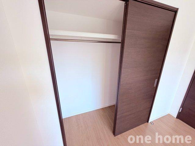 ライオンズマンション新大阪第3の収納|◆約6.0帖洋室 収納です！ハンガーパイプ×枕棚付きで収納がしやすいです！
◆【onehome販売窓口】売主様→当社→お客様の関係でご内覧～商談までスムーズです!!
