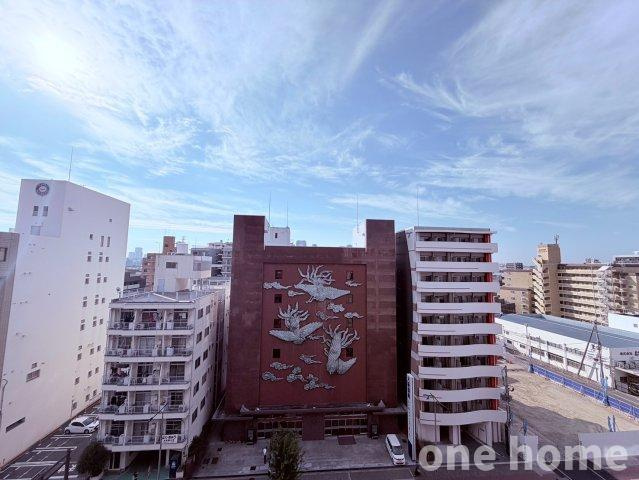 ライオンズマンション新大阪第3の展望|◆南側バルコニーからの眺望です！9階部分につき、開放感があり、自然光もたっぷり注ぎ込みます！天気の良い日は気持ちよい青空を楽しめます♪