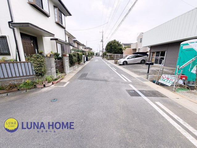 牛久市上柏田第10　新築戸建の前面道路含む現地写真