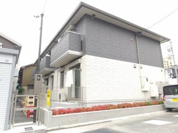 ブリーズ六条の外観