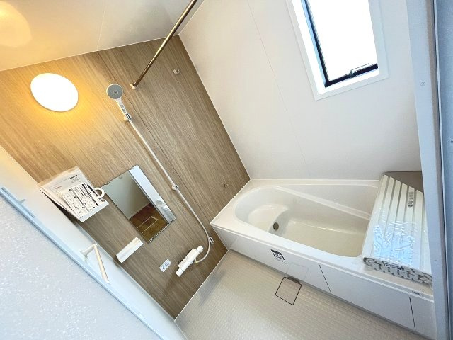 【浴室】 | 福岡市南区鶴田4丁目6期　2号棟（全2棟）【仲介手数料無料・0円】 | 施工例。浴室です。施工例は完成時と異なる場合があります。
