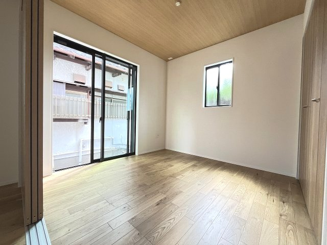 【洋室】 | 福岡市南区鶴田4丁目6期　2号棟（全2棟）【仲介手数料無料・0円】 | 施工例。施工例は完成時と異なる場合があります。