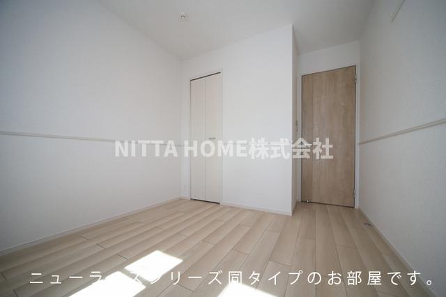 コンコルディア　柏原の内装|【イメージ写真】独立した洋室が２室あります♪照明器具、エアコン完備◎