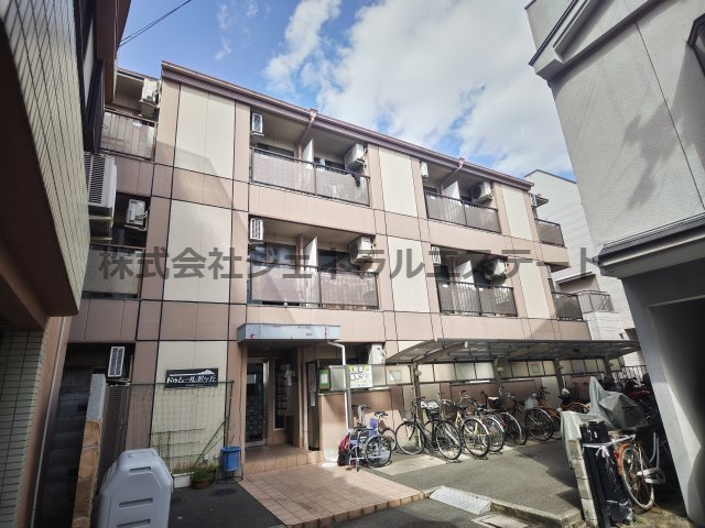 ドゥムール忍ケ丘の外観