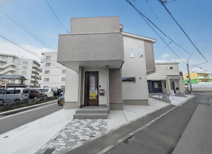 【川内2丁目No.1】18帖の広いLDKと4つの洋室♪子育て応援の省エネ住宅の画像