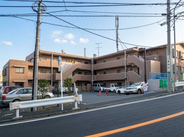 横浜市南区永田台の賃貸マンションの外観