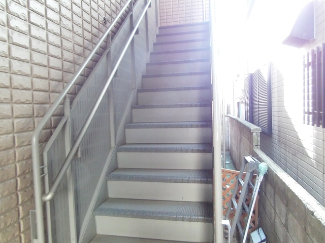 エシール中十条のその他共用部分|階段ございます！
