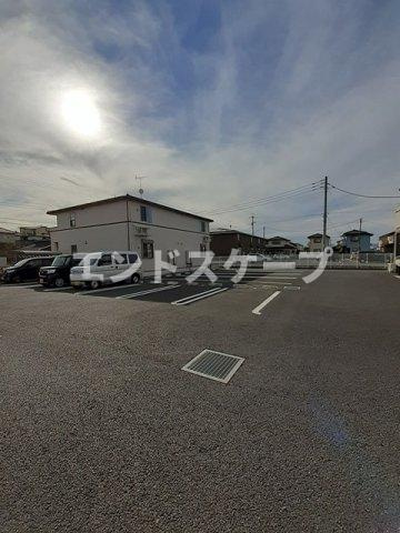 ラ・ティーダヒルズ　Ｅの駐車場|高崎、前橋のお部屋探しはエンドスケープまで！お客様の理想お聞かせ下さい♪