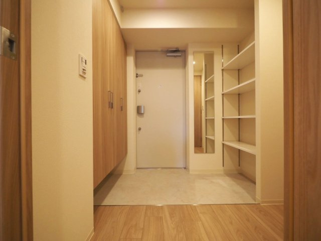 ミラージュパレス新梅田Cieloの玄関