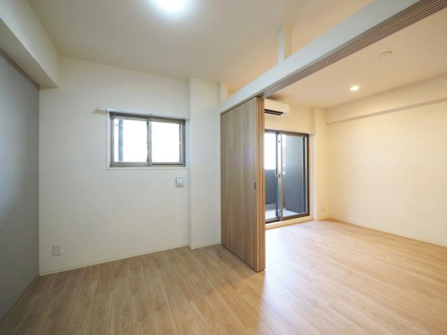 ミラージュパレス新梅田Cieloの洋室