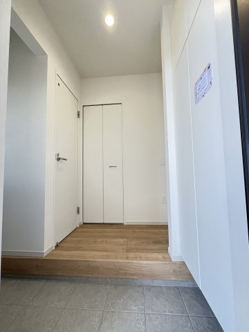 【玄関】 | 福岡市城南区樋井川7丁目2期　1号棟（全2棟）【仲介手数料無料・0円】 | 現地写真。