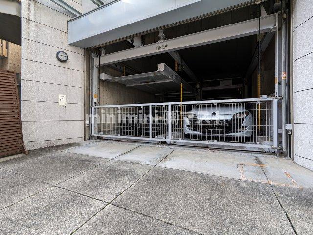 プリメーロ江戸堀の駐車場