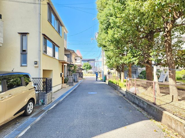 【前面道路含む現地写真】の画像