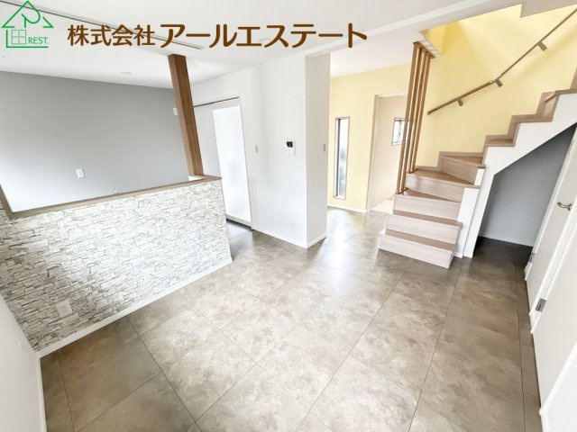 姫路市広畑区小坂　　　JR「はりま勝原駅」徒歩6分の居間・リビング