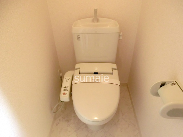 ラ　フローラのトイレ|温水洗浄便座付きのトイレです！