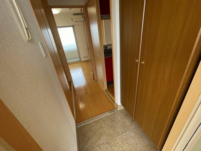 東大阪市永和１丁目の賃貸マンションの玄関