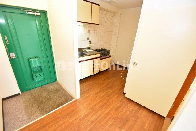 東大阪市菱屋西４丁目の賃貸マンションの洋室