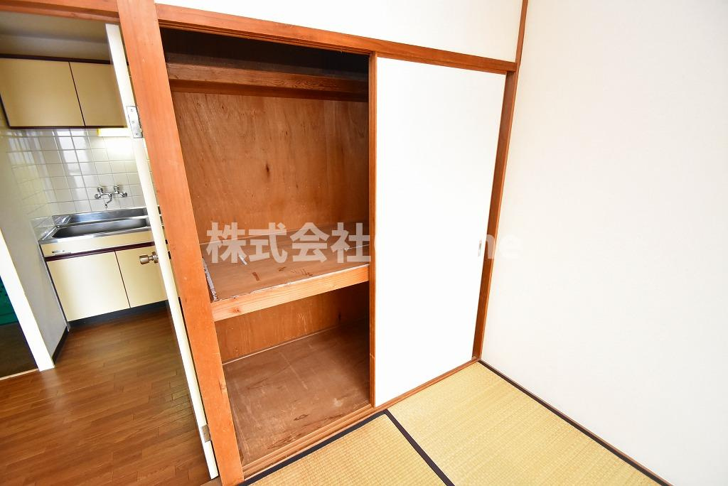 東大阪市菱屋西４丁目の賃貸マンションの収納