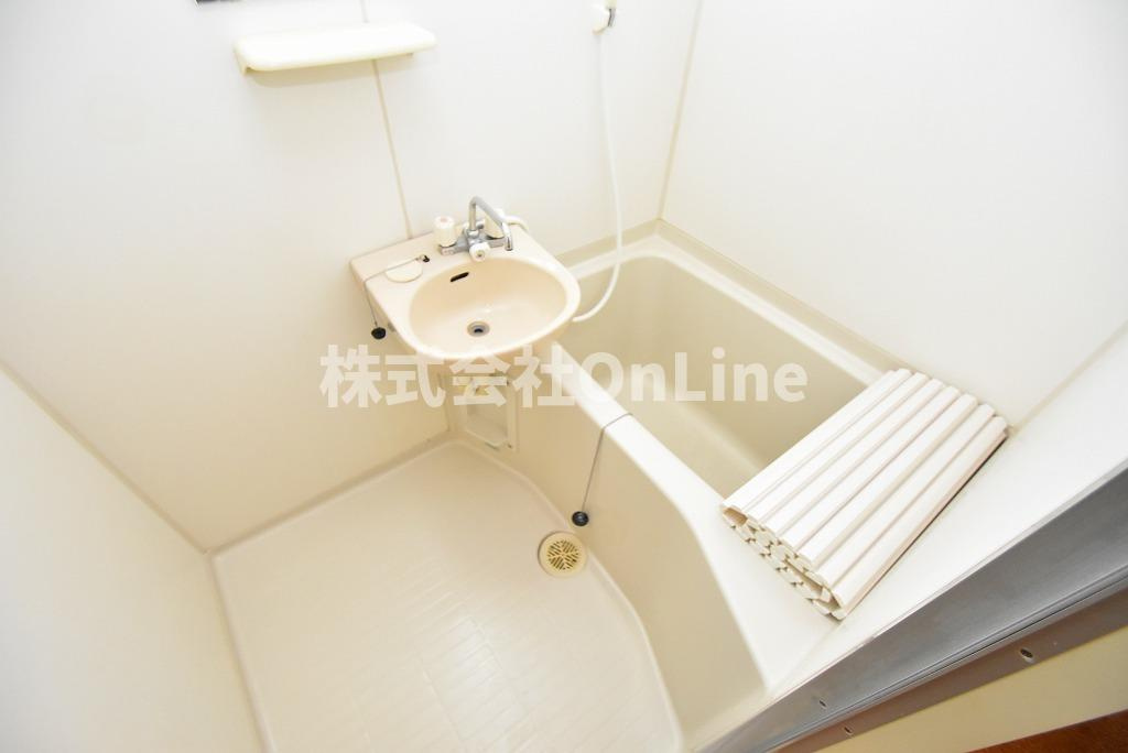 東大阪市菱屋西４丁目の賃貸マンションの浴室
