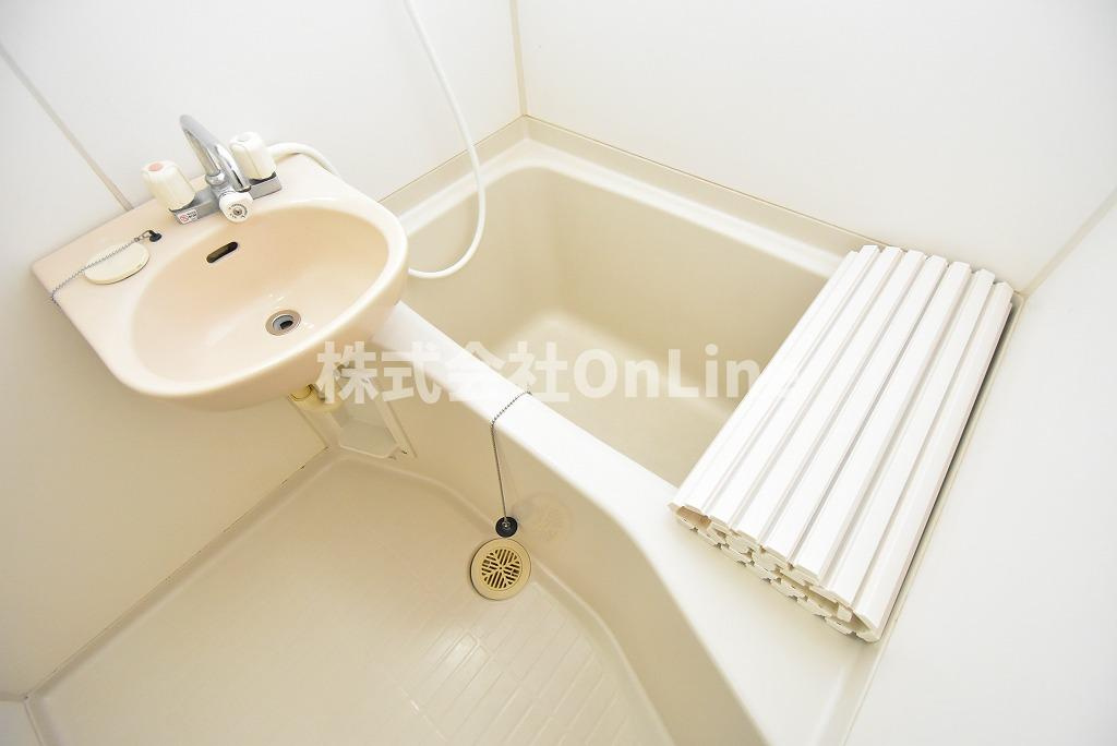 東大阪市菱屋西４丁目の賃貸マンションの浴室