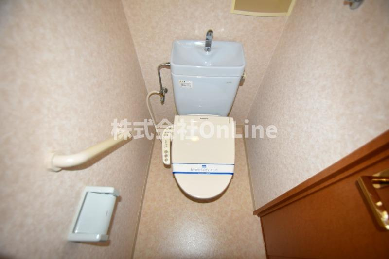 東大阪市花園西町１丁目の賃貸マンションのトイレ