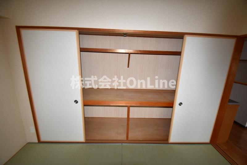 東大阪市花園西町１丁目の賃貸マンションの収納
