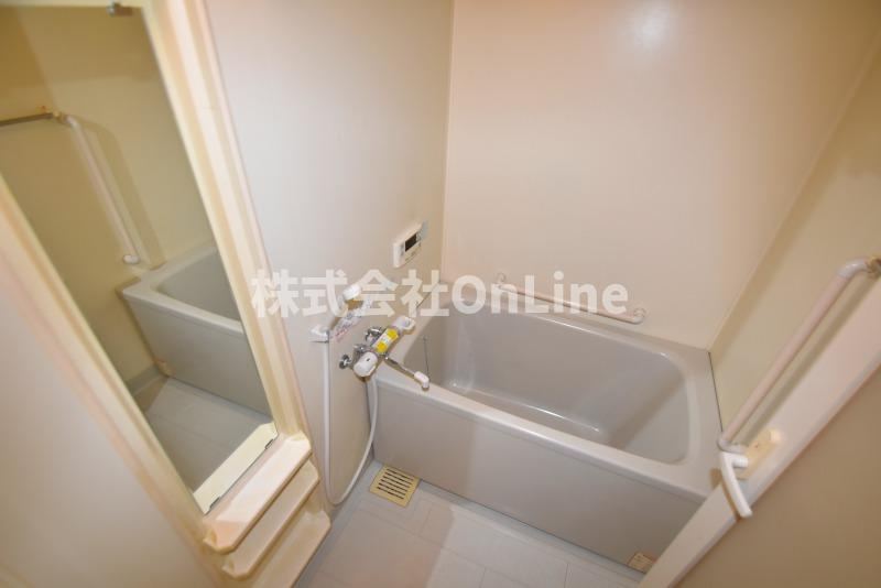 東大阪市花園西町１丁目の賃貸マンションの浴室
