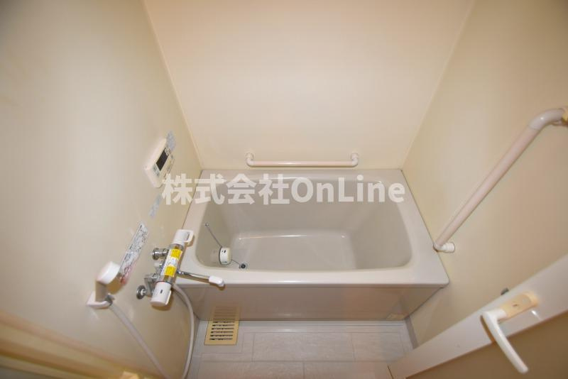 東大阪市花園西町１丁目の賃貸マンションの浴室