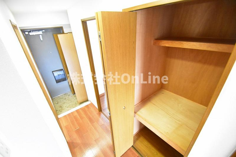 東大阪市俊徳町５丁目の賃貸マンションの収納