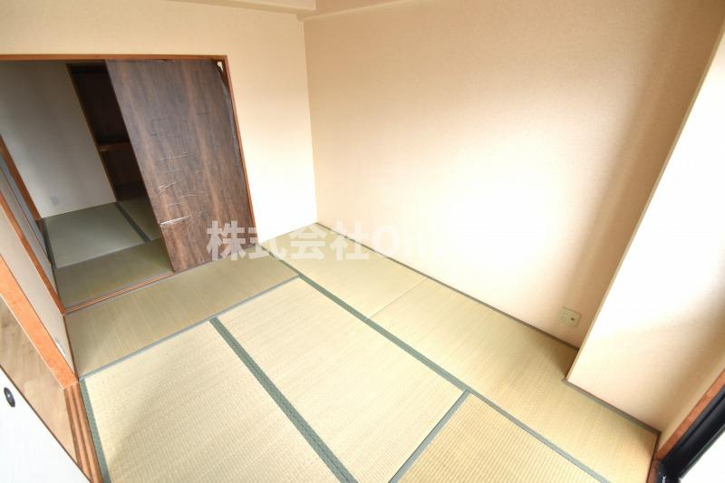 東大阪市角田１丁目の賃貸マンションの和室
